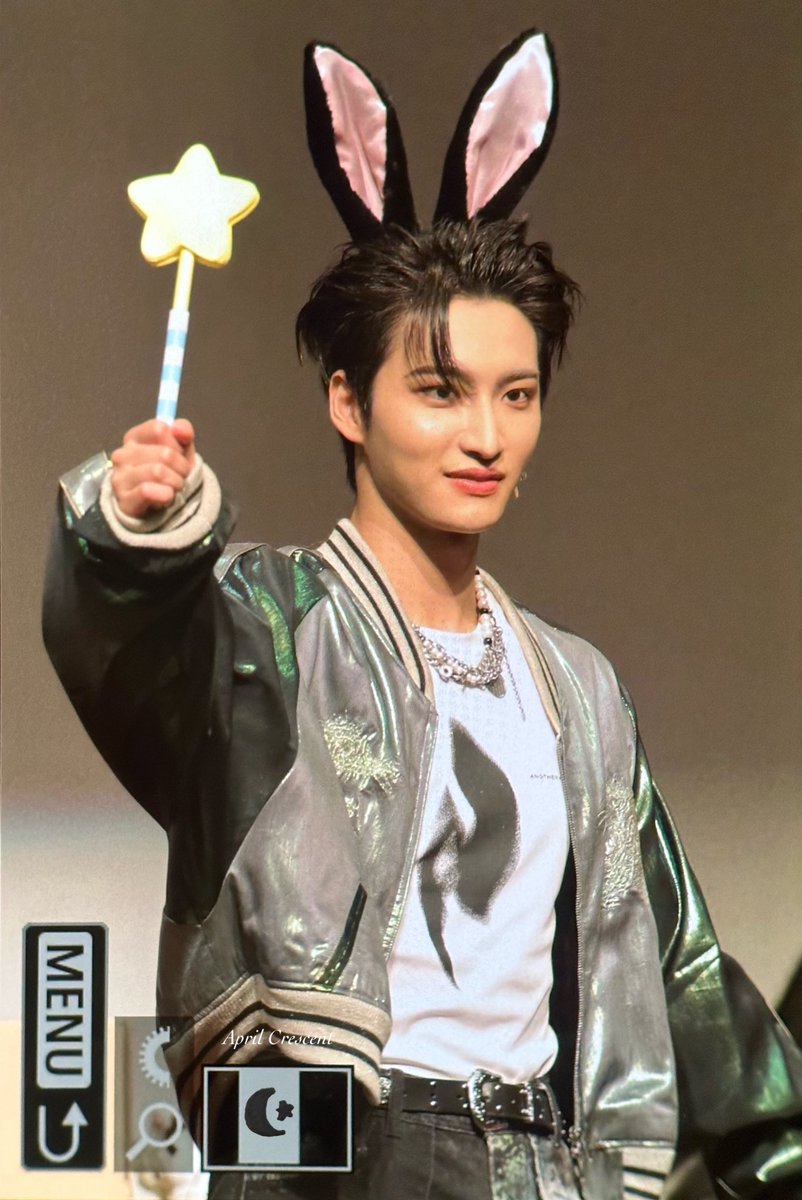 hwalilac's tweet photo. seonghwa got the acnh star wand https://t.co/wLHlZWTbOk