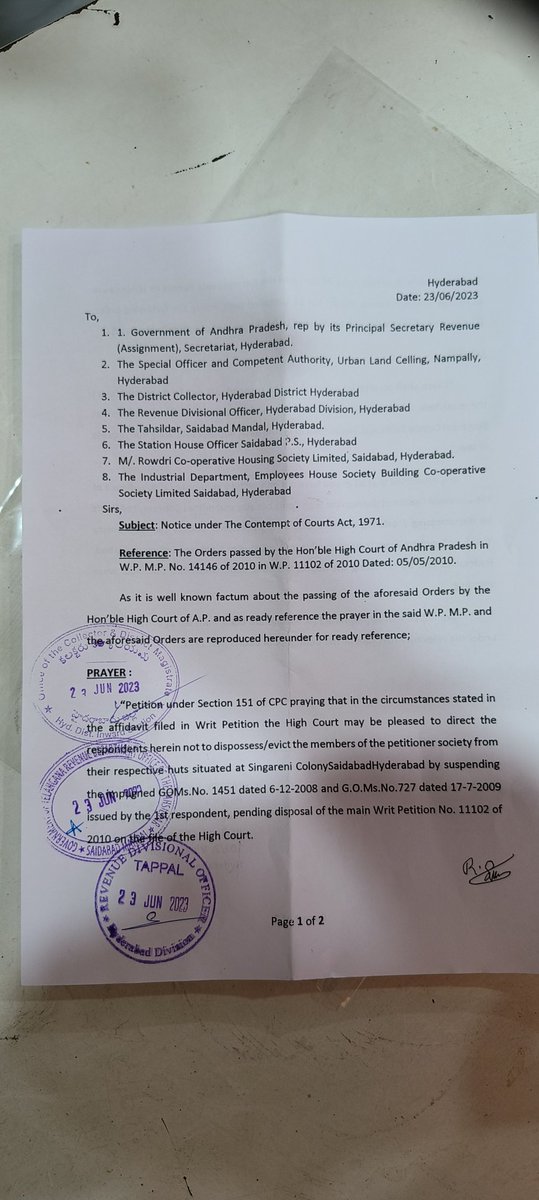 కబ్జా దారులను అరెస్టు చేయాలి..సీపిఐ...హైకోర్టులో కేసు  పెండింగులో  ఉన్న హైకోర్టును దిక్కరిస్తు అక్రమంగా రౌద్రి సొసైటీ వారు క్రితిక డెవలప్ మెంట్ సహకారంతో అక్రమంగా అపార్టమెంట్ నిర్మిస్తున్నారు.ఈ అక్రమ నిర్మాణం వలన గుడిసెవాసులను అక్రమంగా తొలగించే ప్రక్రీయ చేస్తున్నారు.పక్కన