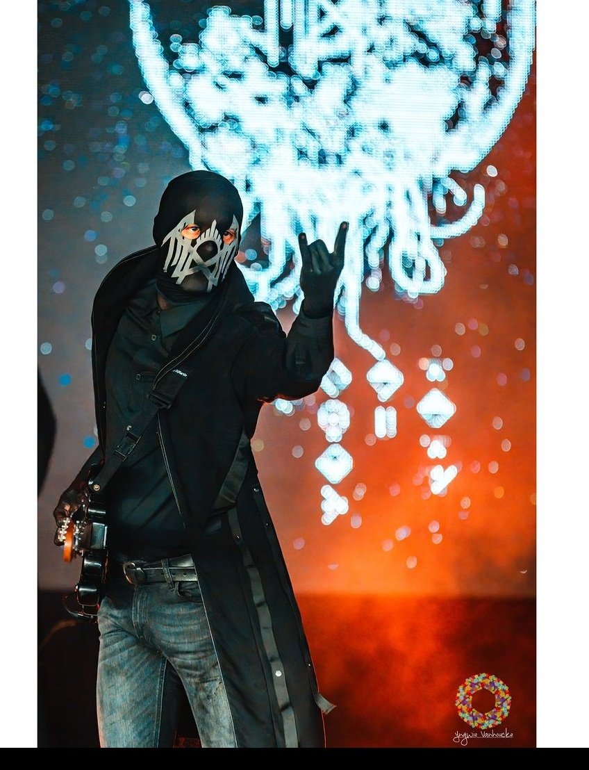 I think I'm in love with this new photo of III from Jera on Air