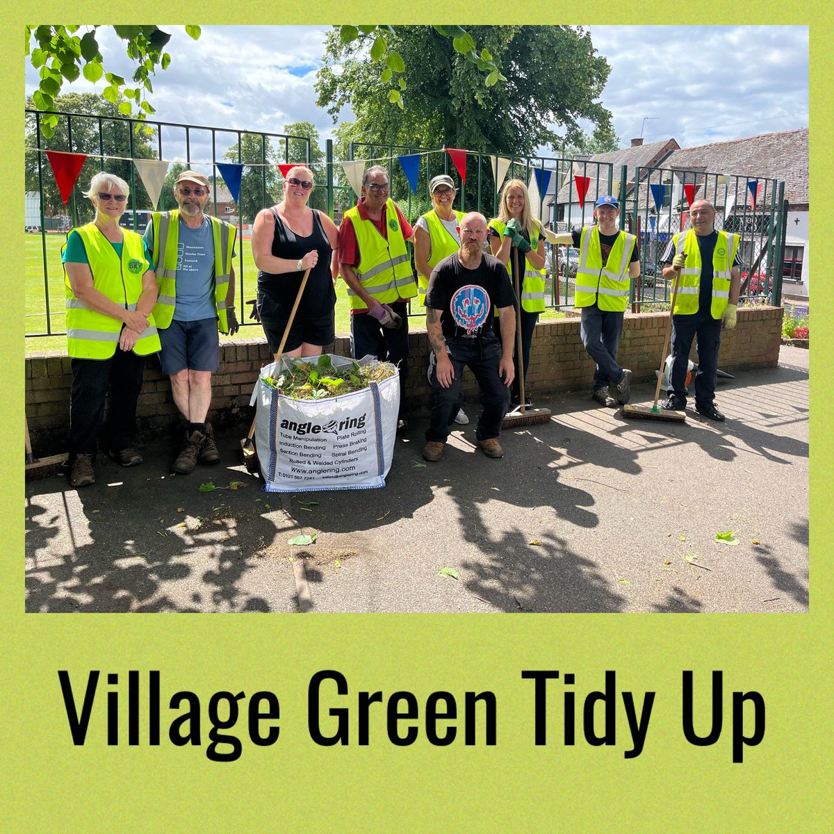 WombourneParish's tweet photo. This morning Cllrs @JanEvans_1, @MaryRob54114531 and @Cllr_Dan_Kinsey were out from 7:30 (on a Saturday?!? 😱🥱) with dedicated @WombourneBkv volunteers, cutting back the grass and tree bases around the village green.

Well done everyone, looking good! 👌 https://t.co/hNt8NLnCIF