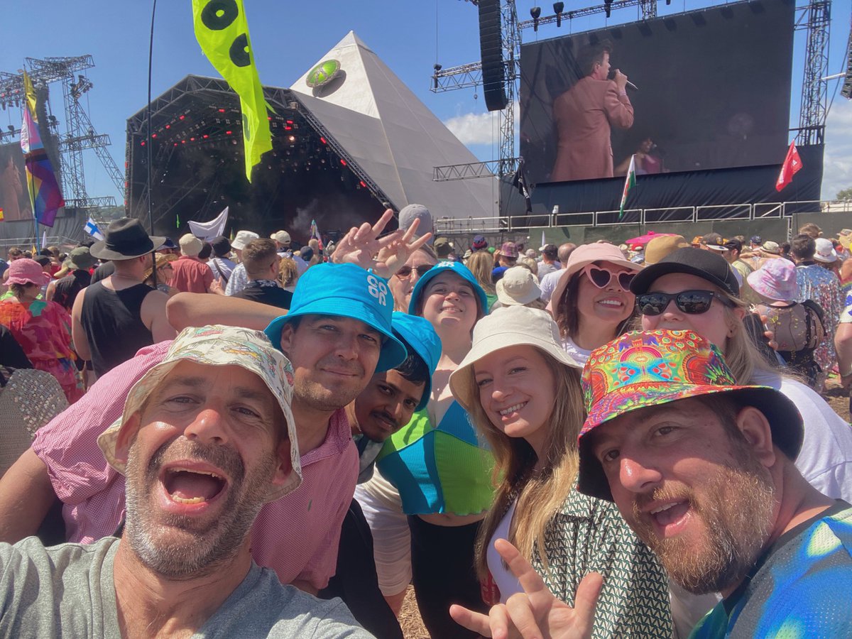 MollGMatthews's tweet photo. Late team had a great time watching @rickastley before our shift! 🎶🎸 https://t.co/N9rSDcMmjN