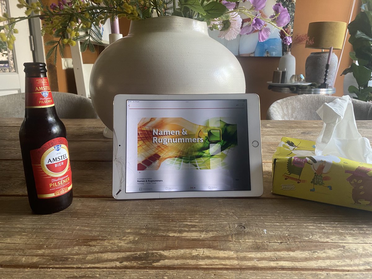 Nou de gaat ie dan de laatste ⁦<a href="/rtvutrecht/">RTV Utrecht</a>⁩ weer een mooi programma weg, zaterdagse traditie als mijn cluppie uit moest voetballen #namenenrugnummers