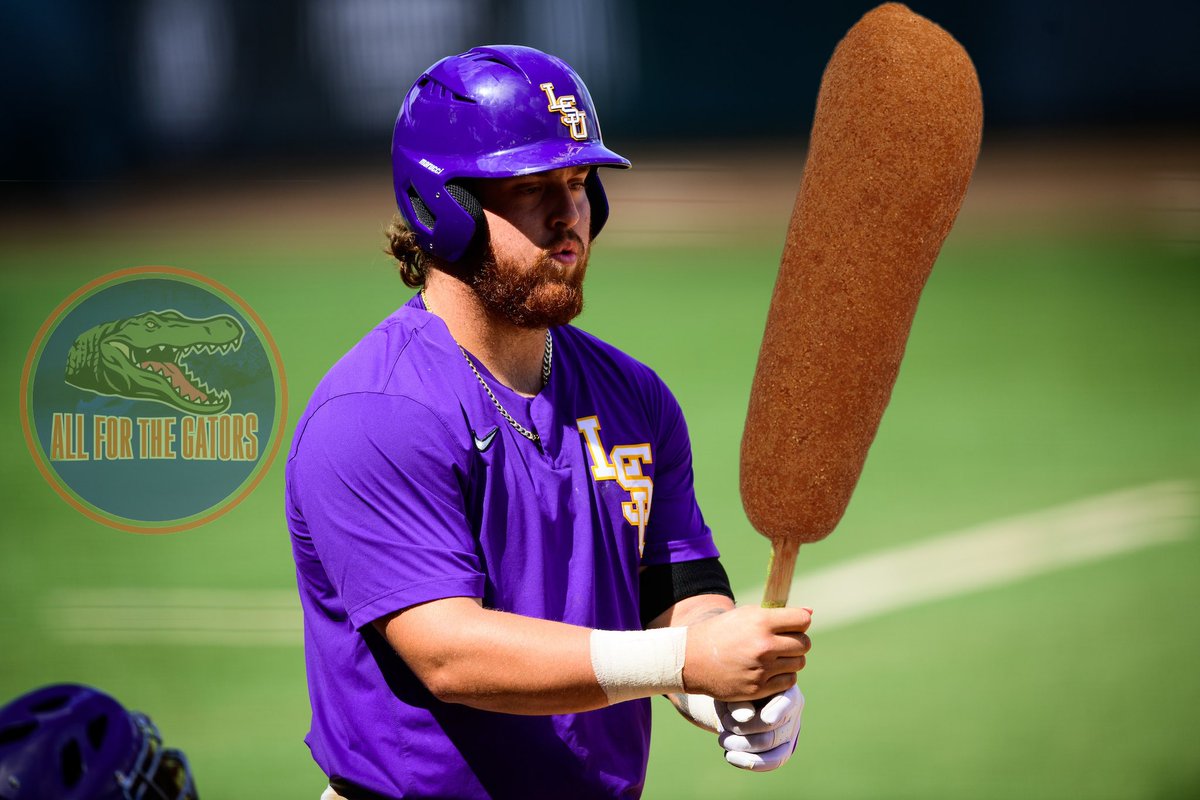 musclepug54's tweet photo. @UFBarstool #BEATTHECORNDOGS! https://t.co/EuXcPyNEav