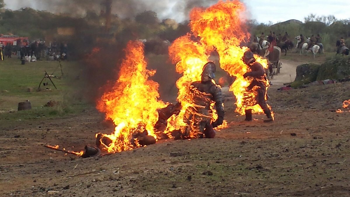 People ask me what its like to be set on fire. I find it to be the most relaxing, peaceful and quiet process. When the mask is on its just me and my thoughts in my own world. Nothing else matters. Euphoric even. #stuntperformer #stuntcoordinator #stuntsontour