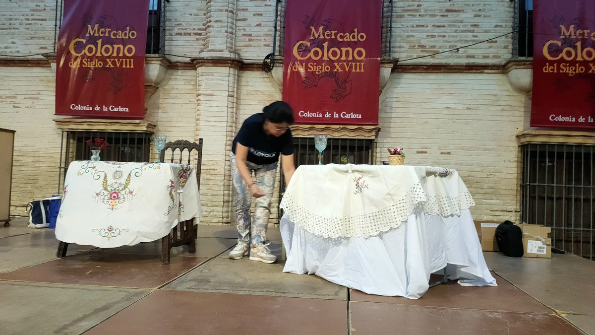 LoyolaTEATRO's tweet photo. Anoche en La Carlota
#LaPosadera #Comedia #TeatroUniversitario
#MercadoColono

@lacarlota1767
@LoyolaAnd 
@LoyolaCultura 
@cata_teatro https://t.co/bPXZ5I4iVu