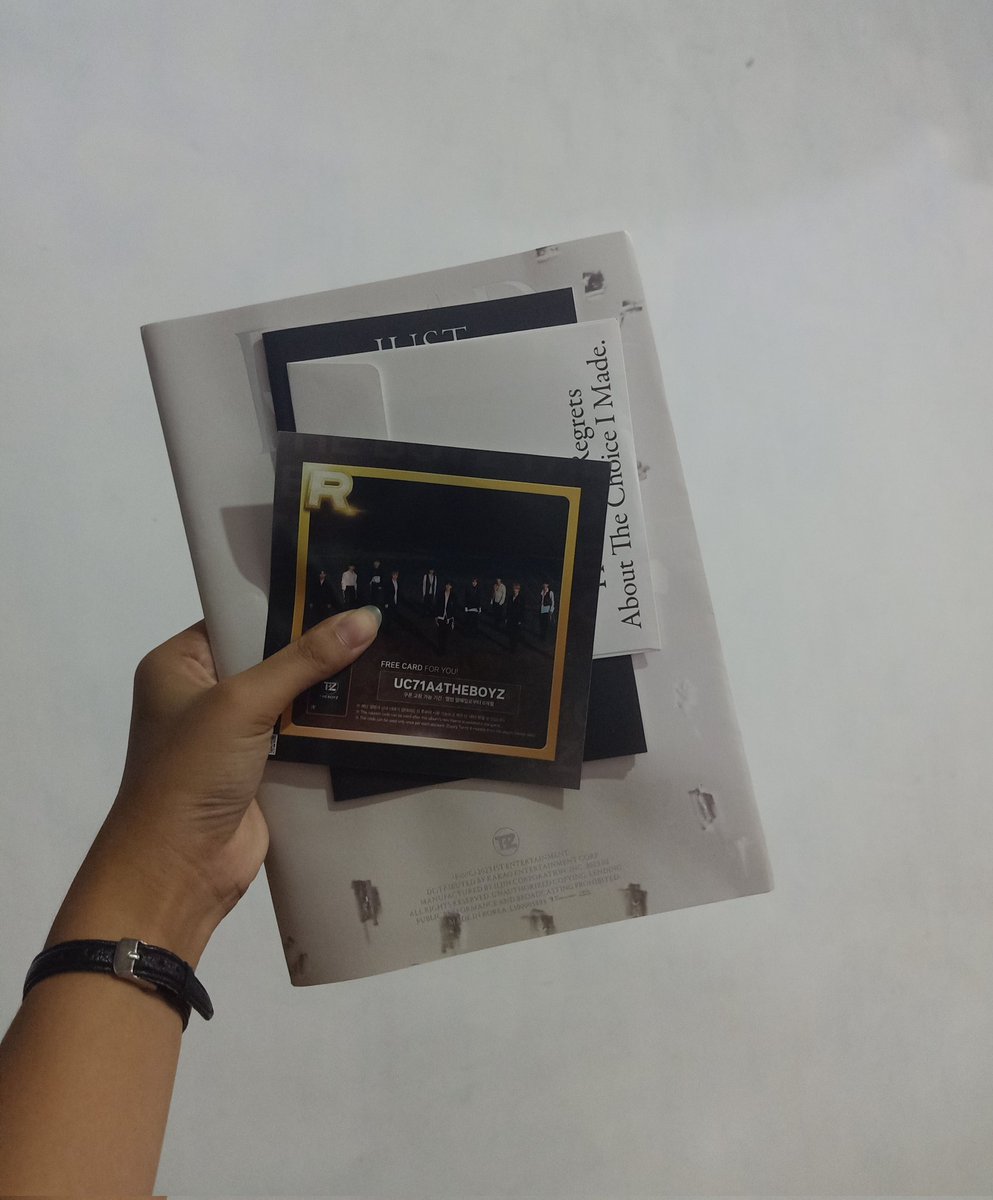 heeheeheengene's tweet photo. Finally got my free album from @bluejayshop thank you so much po 🥹😭@bjshop_updates @bluejayshop #bluejayproof https://t.co/34NohBVTuA