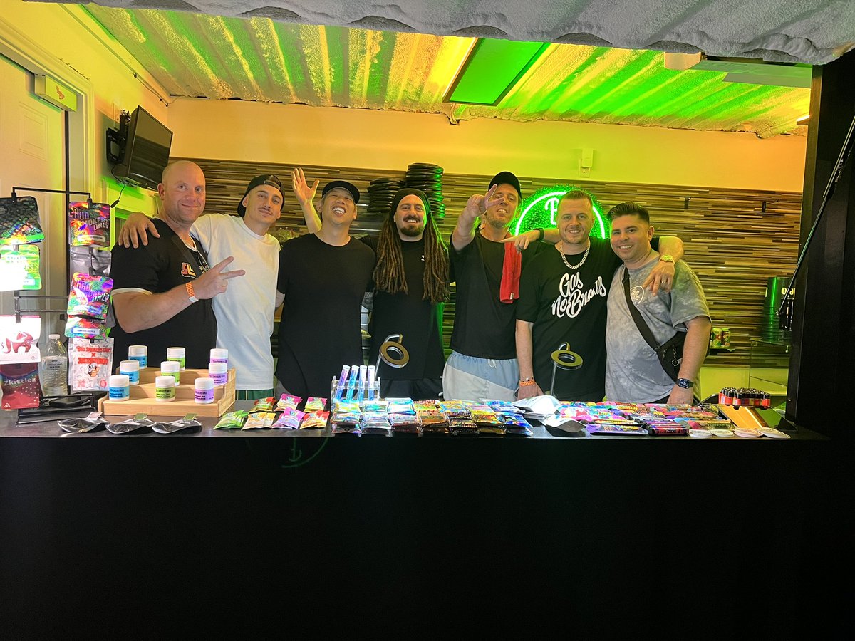 <a href="/Flowersbyfidels/">Fidels</a> &amp; friends HTOWN 🤘 s/o <a href="/GashouseUSSR/">Gashouse_ussr</a> 💨😎🤞