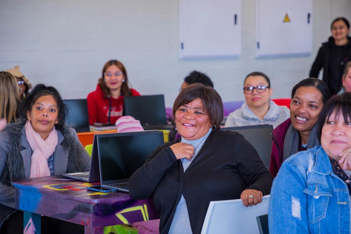 RLabsWomen's tweet photo. We are overwhelmed this morning as we have the privilege of Welcoming over 40 Female Entrepreneurs to our first in person Women's Incubation Programme since 2019
#RLabsWomen #IncubationProgramme #Westridge #MitchellsPlain #DLabs #ContagiousWomen #BusinessIncubation #StartUpWomen https://t.co/cyGkcThtMn