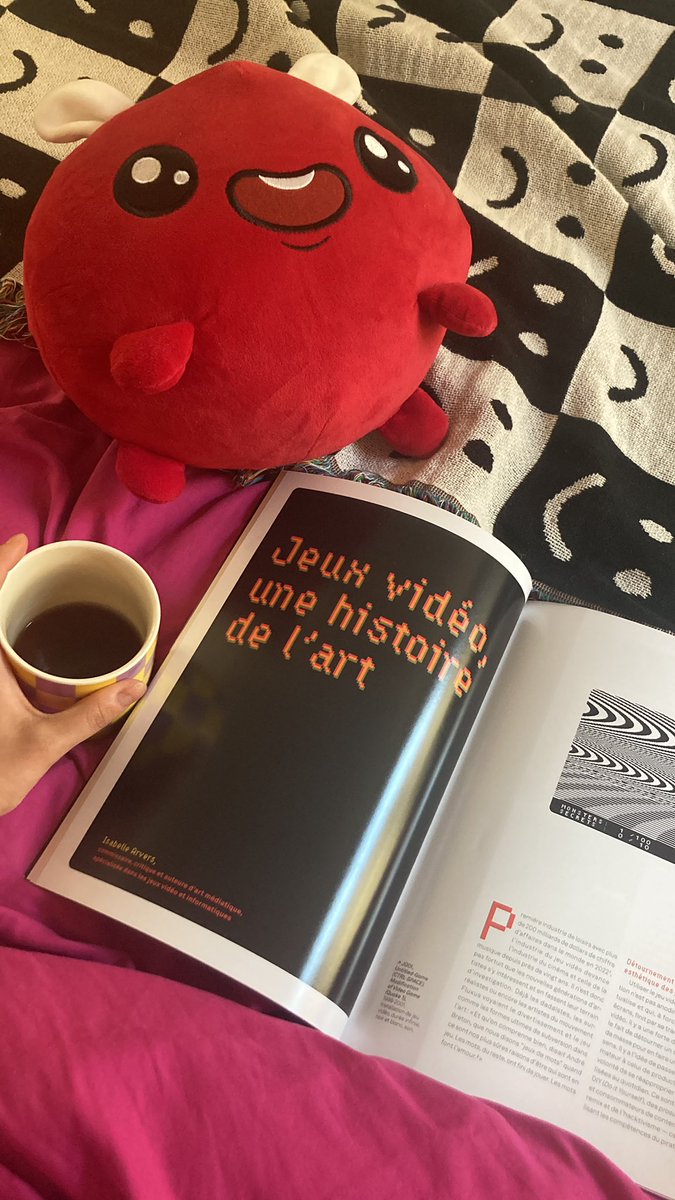 gm ☕️ 

kind of the best gm accompanied by a black coffee, <a href="/zabarvers/">isabelle arvers</a>’ essay ‘Video games, an art history’ &amp; my Plum plushie from the game ‘The Binding of Isaac’ 

(*ᴗ͈ˬᴗ͈)ꕤ*.ﾟ