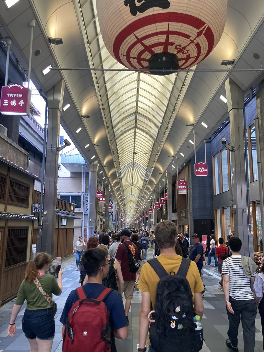 WHS_CobleSensei's tweet photo. Our fourth and final stop of the day is Teramachi Street. It’s a local place for shopping, less touristy and more “everyday, normal” style.
The sign says “Smile and …” The students were concerned about the lack of ending; smile and do what?! https://t.co/r7Gdws9sUf