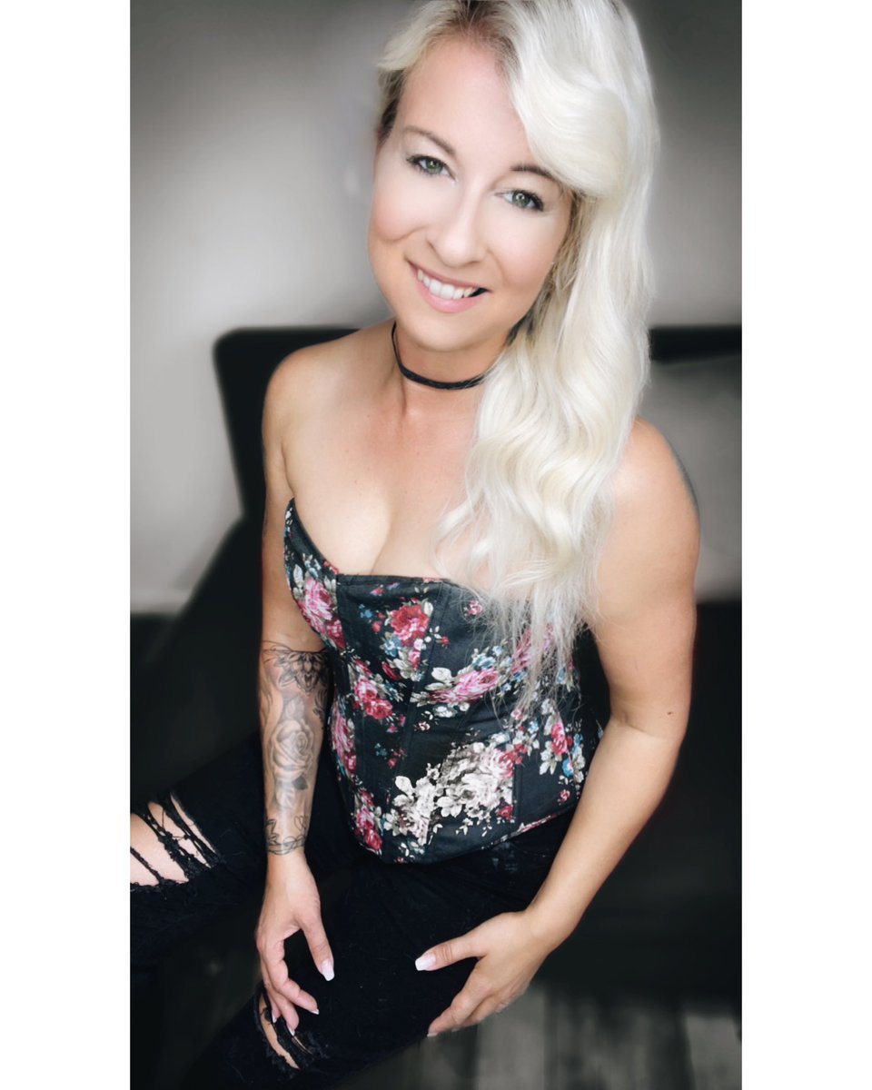 Guten Morgen Welt☀️

Ich bin  gleich online ….
ich freu mich auf euch😘

twitch.tv/bine1107

#twitchtv  #twitchgermany  #twitchdeutschland #playerunknownsbattlegrounds  #pubg    #twitch #twitchstreamer