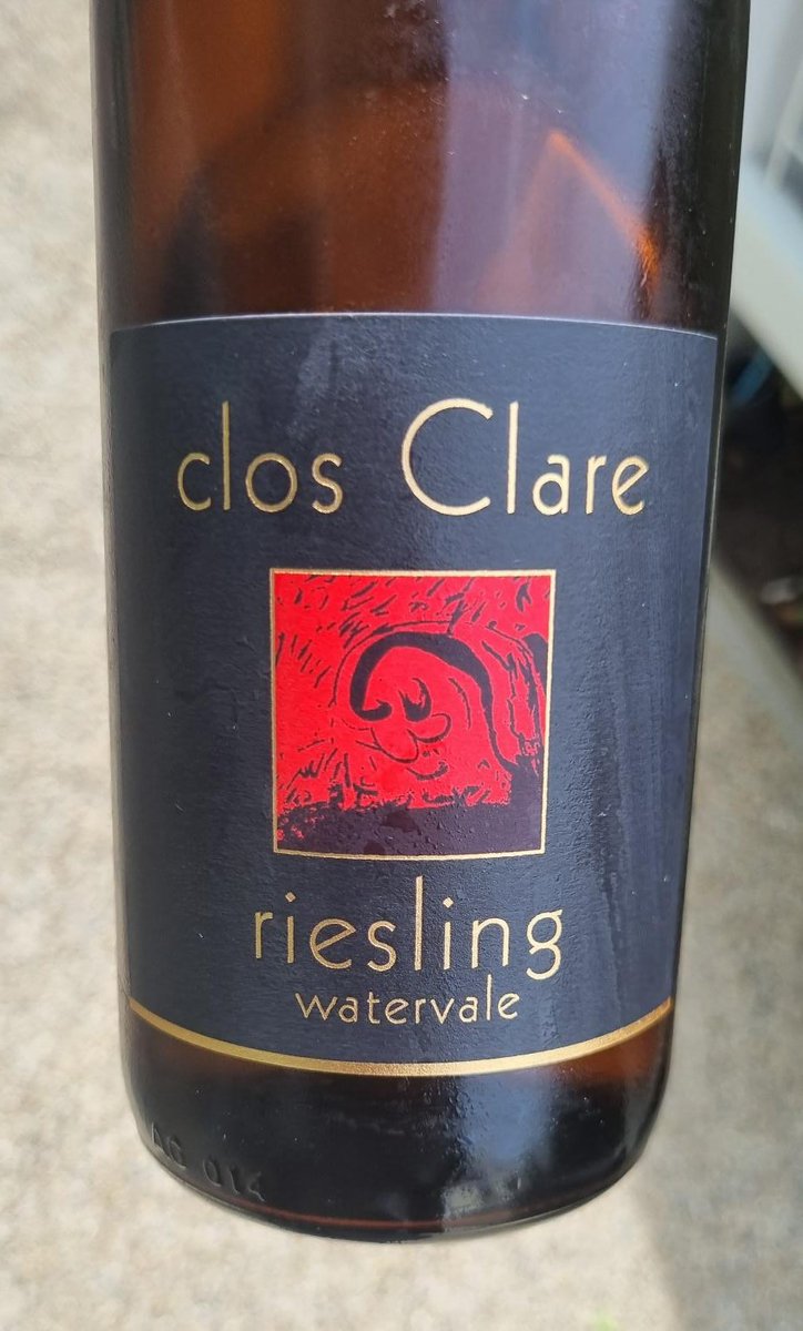 TheWineTipster's tweet photo. In this @nickluck Daily 👇. One of the best featured on NLD, Riesling 2018 from the Clare Valley. Tasted great with @jamestanner01 West Country Crab Salad. @Ascot https://t.co/jy8iKwQ0Ox
