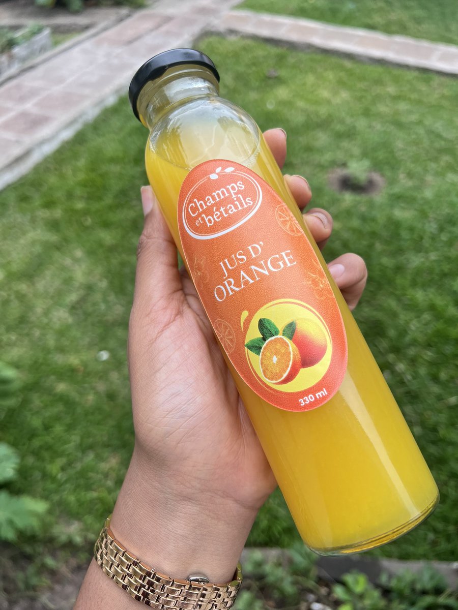 champsetbetails's tweet photo. C’est la saison sèche, faites le plein de vitamines C, renforcez votre système immunitaire 🍊.
Nous sommes disponibles sur Whatsapp au 0820004742.
#smalbusiness #smallbusiness #achetonslocal #produitsnaturels #cosmetiquesnaturels #jusdefruitsfrais #agribusiness #agripreneur https://t.co/LZTyeWfOqO