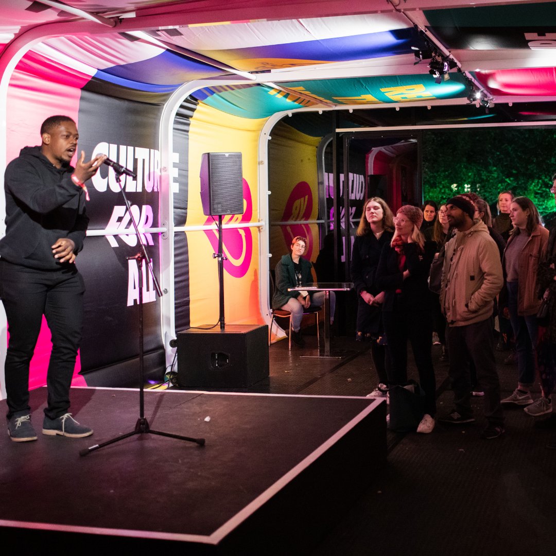 Apply to be part of this year's #CheltLitFest 📚 The Times and The Sunday Times Cheltenham Literature Festival returns in October and we're looking for writers and performers to be part of three different programmes. Head to our website to find out more: cheltenhamfestivals.com/literature/new…