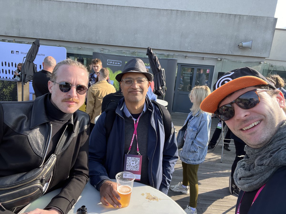 Klangchatapp's tweet photo. We had a great day discussed the future of communication and music in web3 at the Wolves Summit in Wroclaw. Thanks so much to  Wing Hin Chung, Gregory Rall, Michael Chaffe, Jarek Bialek, Tomasz Orzechowski, Jagoda Nagel, Rafał Bołoz, #musicnfts  #Klangchat https://t.co/hMra6RFKUZ