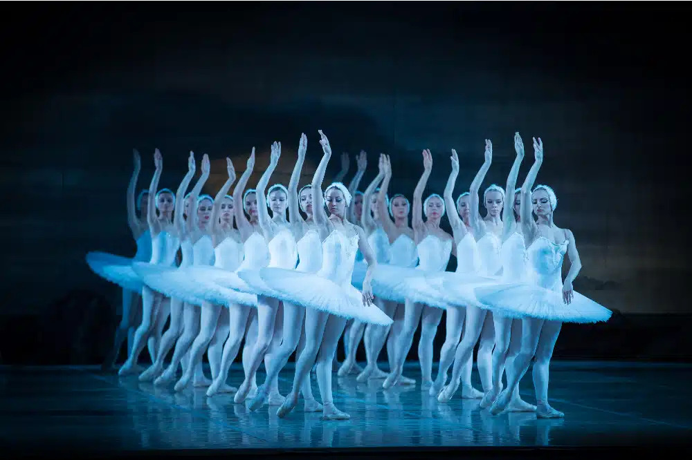 "Dies ist eine tödliche Gefahr für Russlands Staatlichkeit". Putins Ansprache auf deutsch.
 #Prigozhin, #Prigozhincoup, #Russia 

zeitschrift-osteuropa.de/blog/ansprache…