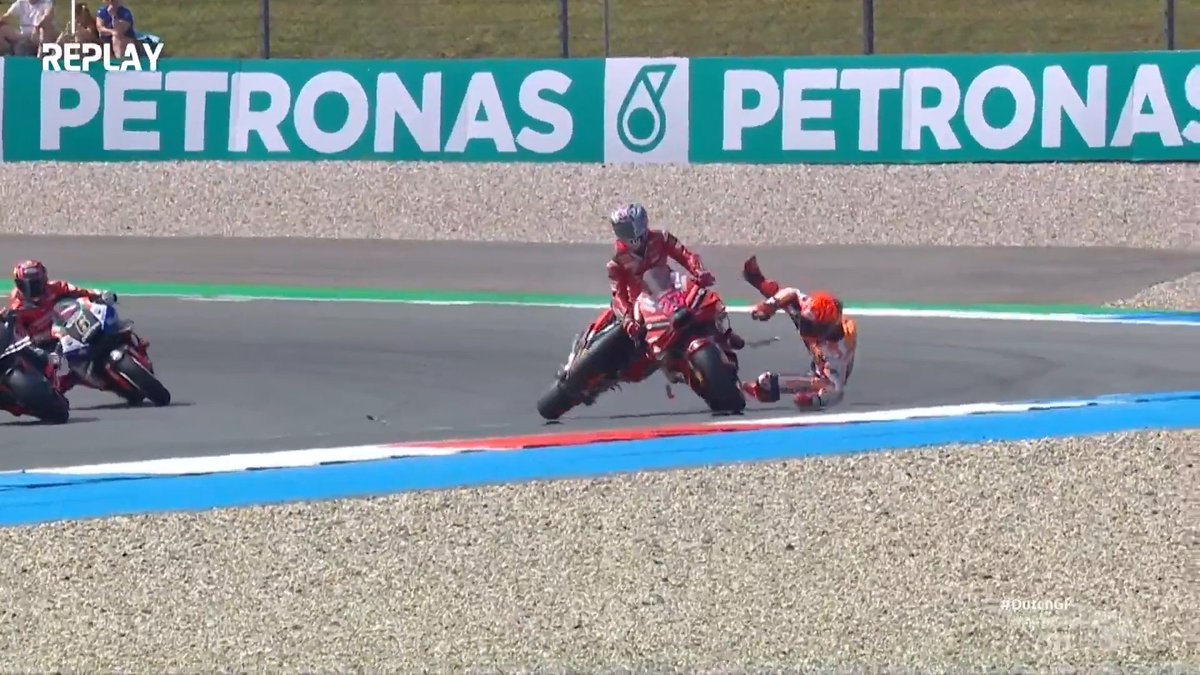 MotoGP's tweet photo. A bizarre incident! 😮

Both riders looking to file back onto the racing line and @marcmarquez93 rides up the back of @Bestia23! 💥

#DutchGP 🇳🇱 https://t.co/bS8e5v2EGR