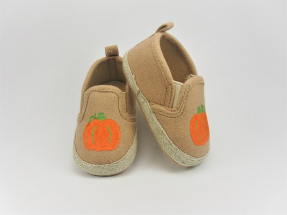 boygirlboygirldesign (@boygirlboygirld) on Twitter photo Pumpkin Crib Shoes, Thanksgiving tinyurl.com/2os2jbuk via <a href="/EtsySocial/">EtsySocial</a> #etsymntt #etsysocial #PmpkinCribShoes #ThanksgivingOutfit Pumpkin Crib Shoes, Thanksgiving tinyurl.com/2os2jbuk via <a href="/EtsySocial/">EtsySocial</a> #etsymntt #etsysocial #PmpkinCribShoes #ThanksgivingOutfit