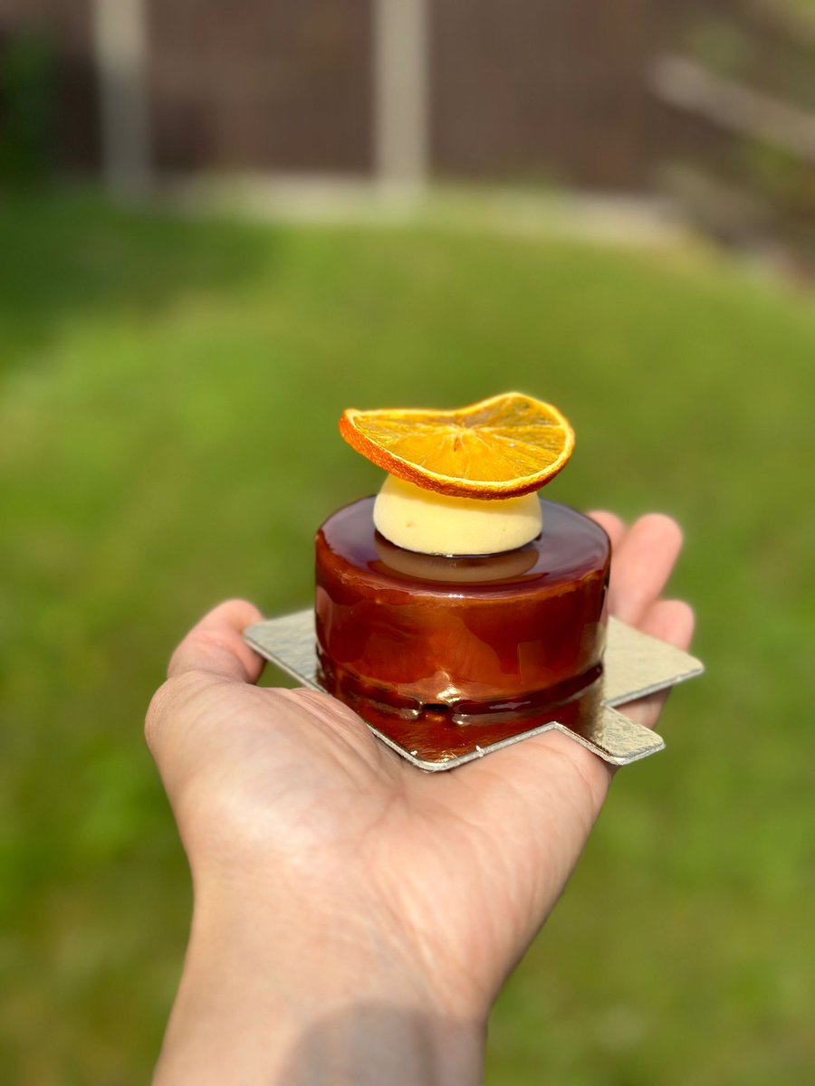 Has your cake got an orange slice for a hat? If not, why not?

Ridiculously beautiful creation today by <a href="/Tsweetmap/">T.sweetmap by Tracy</a>