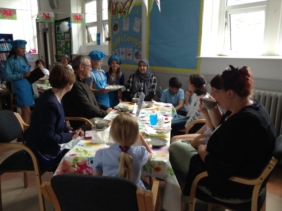 oldroadschool's tweet photo. Our Caffi Caredig Winners enjoying afternoon tea with their parents and some very special guests. The Mayor, Dame Nia Griffith, Mr David Mercer, Mr Paolo Piana and Mrs Judith Henderson.
@NiaGriffithMP
@CarmsCouncil
@ysgoliachsirgar
@LlanelliStar
@LlanelliHerald
@LlanelliLab https://t.co/kJL9GMArY2