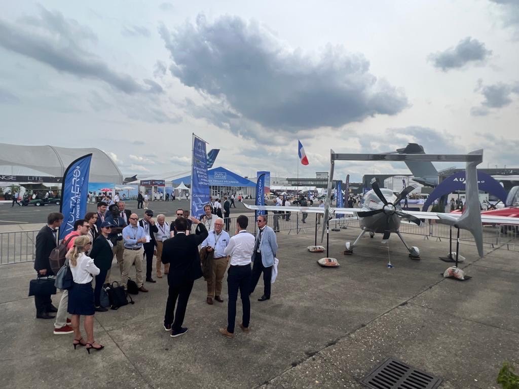 ⚡️Paris Airshow 2023 is a huge success for VoltAero! Our new hybrid-electric aircraft Cassio 330 generates great interest among media, aviation professionals and now general public. Thank you for your support as we work to bring it to market! 🏆
#ParisAirshow #cassio #avgeek