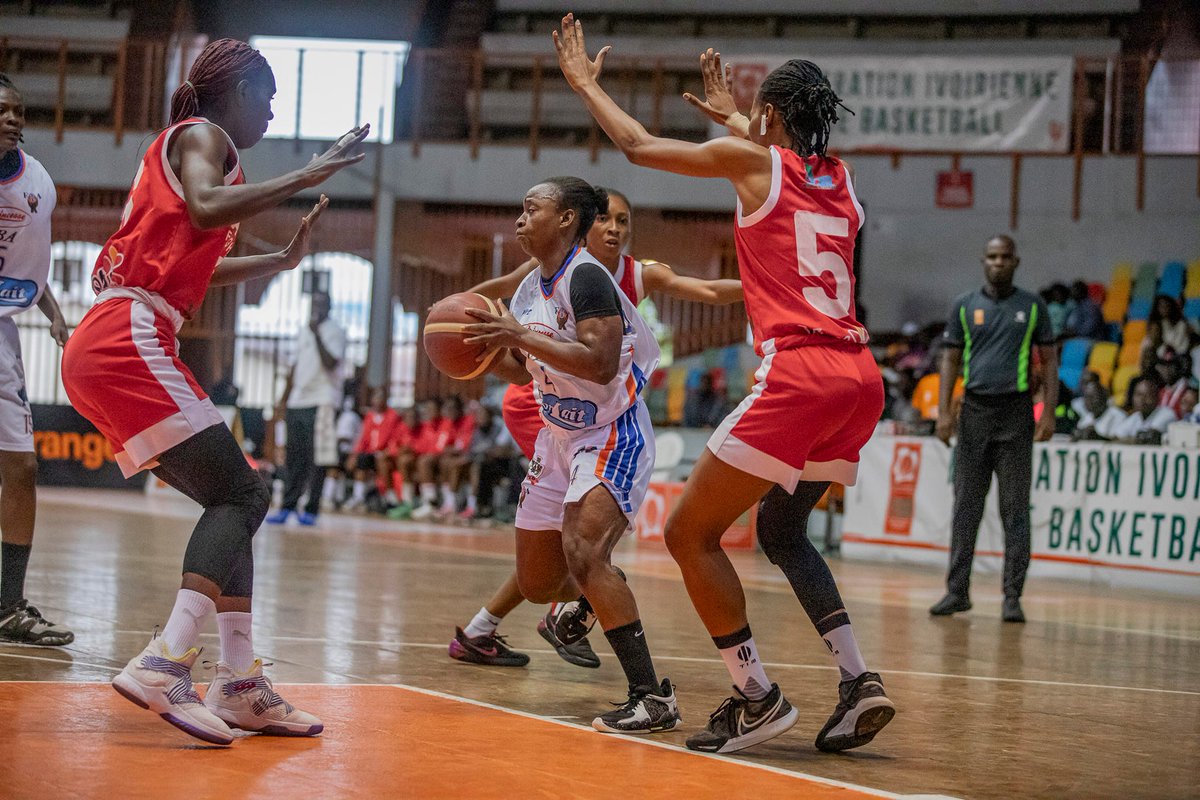 LKsportif's tweet photo. Bienvenue aux finales N1 de basket :
Hommes : JCA 73 vs 85 ABC
Dames : FBA 64 vs 44 ABC
Rdv pris ce samedi pour la fin ou le suspens. #B225 #BasketCIV https://t.co/NTNF3hw1c2