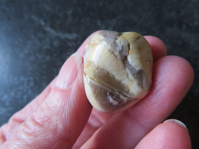 DelightsCrystal's tweet photo. Unusual Graphic Feldspar w Smoky Quartz tumblestones from Madagascar
https://t.co/ApmzcekMfE https://t.co/KgNJqilaZ1
