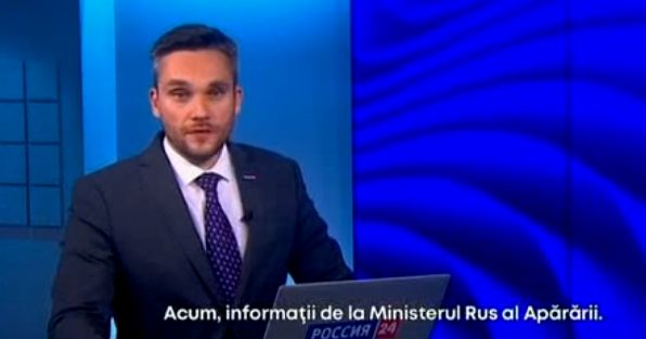 StirileTVR's tweet photo. Televiziunea rusă a oprit emisia pentru mesajele oficiale ale Ministerului Apărării https://t.co/FQ7zbOmyE2 https://t.co/vItkl6Rvxh