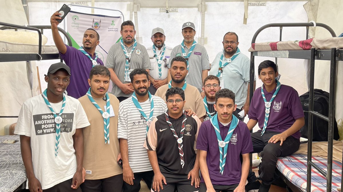 kltsh2019's tweet photo. زيارة قيادة #المعسكر لجوالة #جمعية_التنمية_بالشقيق بعد تميزهم في الزياره الصباحية https://t.co/6OXy0NGd1w