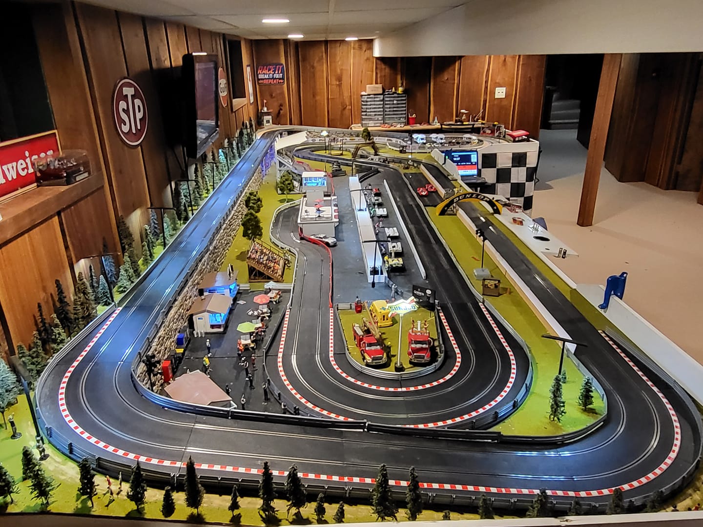 scalextric buildings