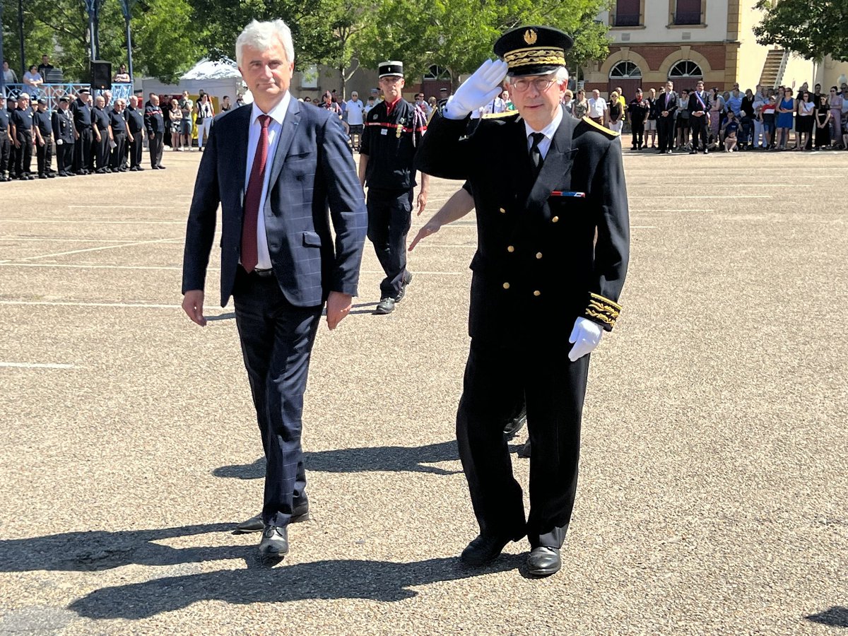 AccaryAndre's tweet photo. #JNSP2023 Rassemblement départemental des pompiers du @SDIS71 à Digoin ce jour à l’occasion de la journée nationale des @PompiersFR. Après l’assemblée générale de l’ @UDSP71, temps protocolaire puis défilé avant de faire place aux animations ouvertes à tous tout l’après-midi ! https://t.co/fqsMEYC9fs