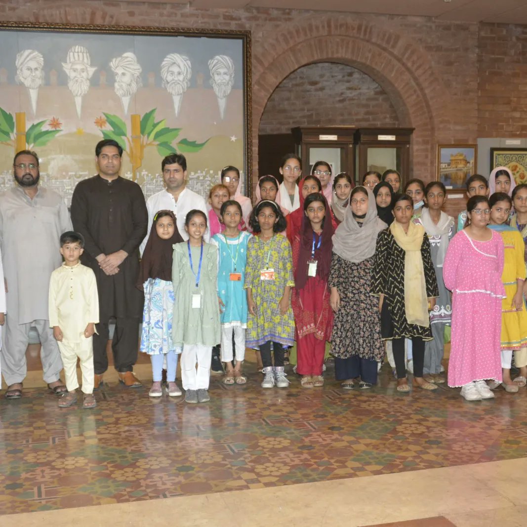 PilacPakistan's tweet photo. نظریہ پاکستان ٹرسٹ سمر سکول دے بچیاں دا دورہ پلاک (23 جون 2023)
Children of Nazria Pakistan Trust Summer School visited Pilac Pakistan (23 June 2023)

#MehkanAdbiBoard #Punjabi #PunjabiCulture #Pilac #PilacPakistan #ICDPunjab #PilacLokStudio #PunjabRungRadios #UNESCO https://t.co/BmndKRBit8