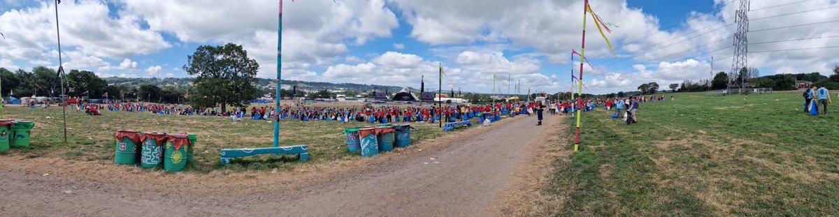 Wow! ♻️♻️ teams from across the site sweeping across the Pyramid stage this morning ♻️♻️