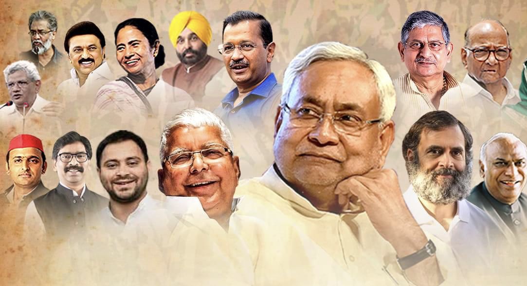 Aurang902's tweet photo. हिंदू ("भाई") इकट्ठे
मुस्लिम ("चारा ") गायब
यही है ना #भाई_चारा
इलेक्शन के वक्त "भाई+चारा" इकट्ठे हो जाते हैं
मुस्लिम का खून चूस कर ये लोग #भाई बन गए
और पूरी कौम का सौदा करके मुस्लिम फिर #चारा बनेंगे
@Alizeh__001 @gfaareh @dureshahrwar @ChaandK007 @AshfaqNizami_ @MohdMahfoozNuri https://t.co/E1HMK2Vxoi