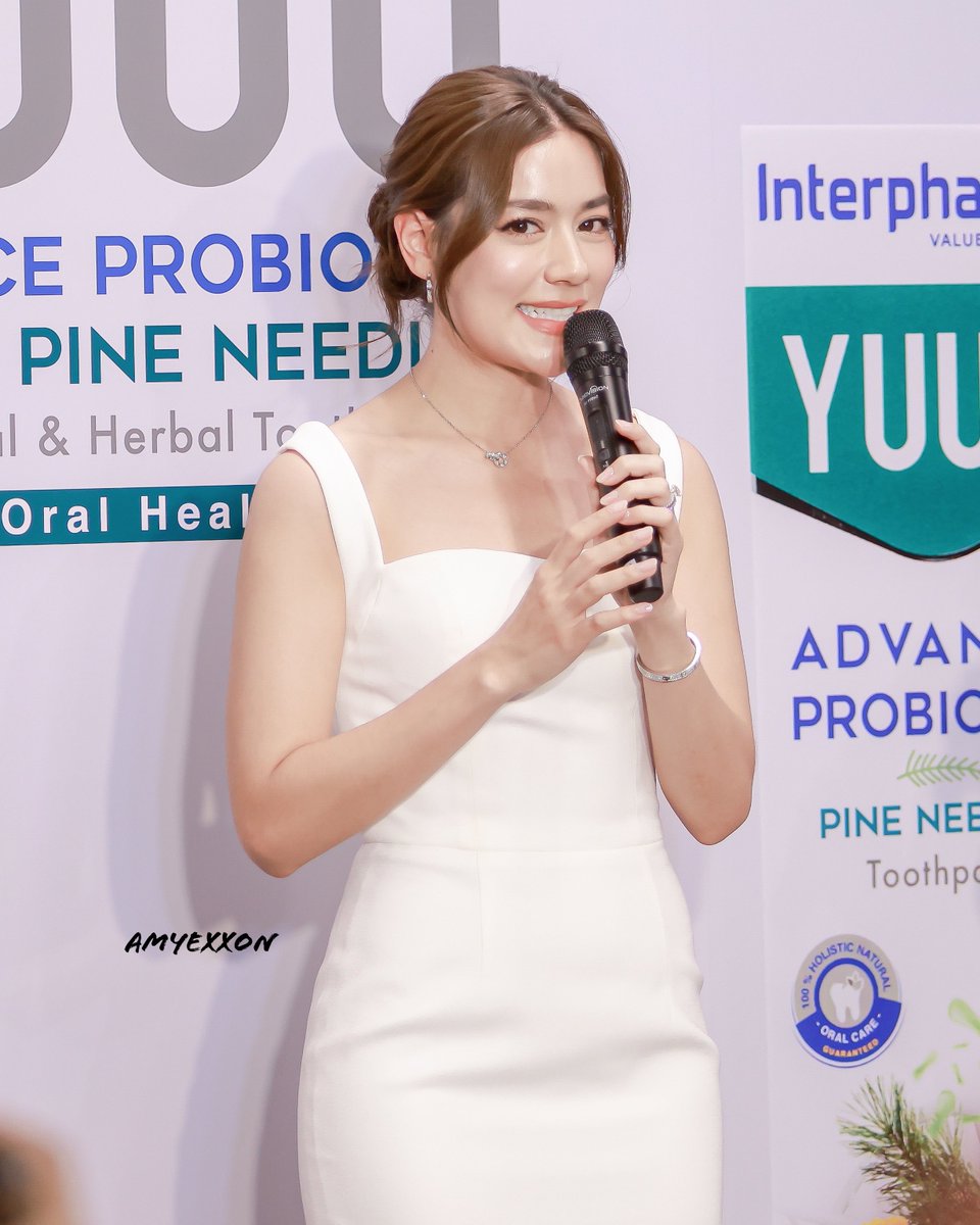 AmyExxon's tweet photo. @kimberleykimmy งานยาสีฟันวันนี้จ้า #kimmy_kimberley #คิมเบอร์ลี่ #YUUU #YUUUToothpaste #ยาสีฟันยู #ยาสีฟันYUUU #Interpharma #meetngreet #หมากคิม https://t.co/pOxuftY9vr