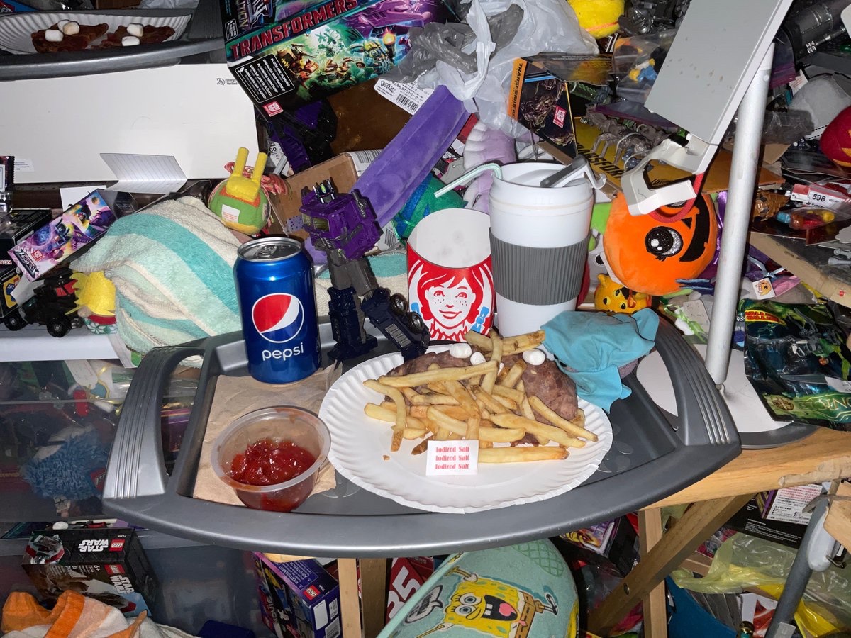 Transfan2's tweet photo. @NightShiningPR @JesseWittenrich @Botcon
Puggle IDW Galvy:Ivisited #TransformersShatteredGlass Universe Again! Today+Saw #OptimusPrime Again! We Saw Lunch From
#Wendys & #Arbys #302! #PugglesTalk #Transformers #ShatteredGlass #ShatteredGlassOptimusPrime #GalvySG #FunSGPrime⏰⭐️✏️ https://t.co/ZAoUJbzqpi