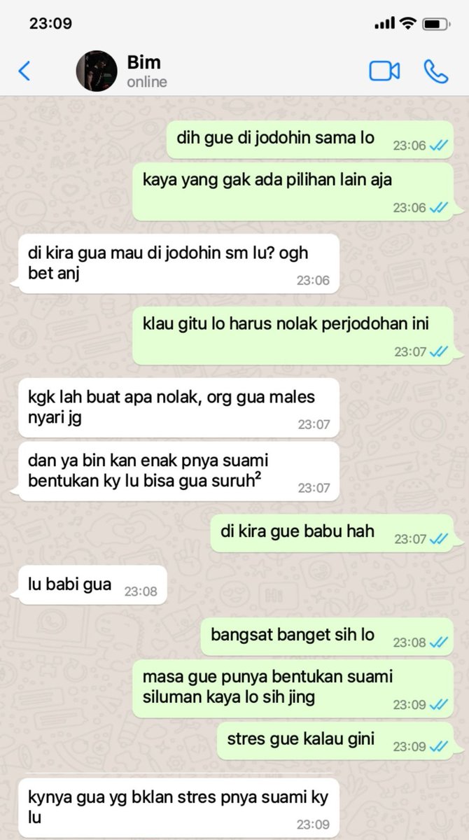 Alonelysea_'s tweet photo. —Bimbin
a nomin au 

Siapa sangka orang yang di sukai dalam diam adalah jodoh yang di pilihin sama orang tua — bin sama bim sosoan nolak padahal mereka senengnya kebangetan. https://t.co/ARd5vAR1ep