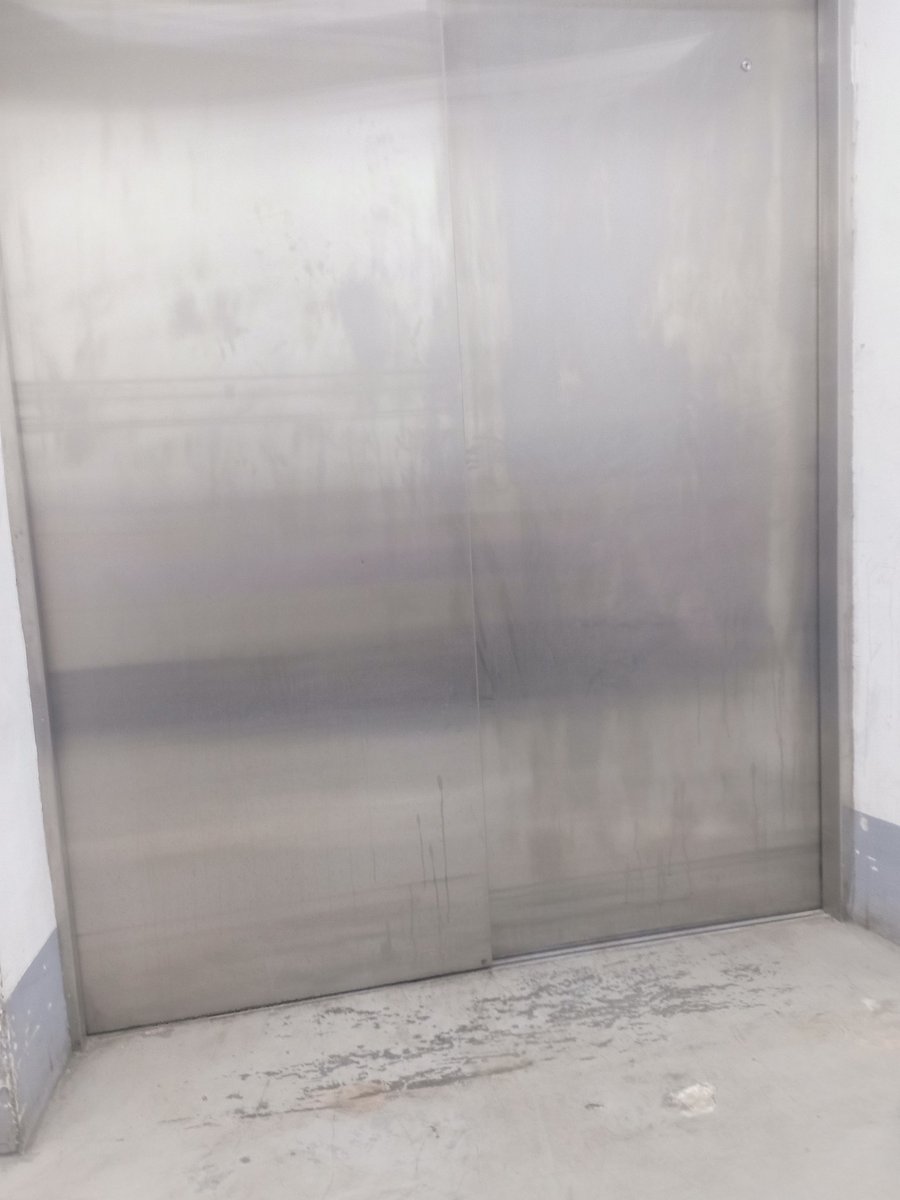IsagaJean's tweet photo. Its giving horror elevator vibes 🤭💀 https://t.co/4UHlYPqvdY