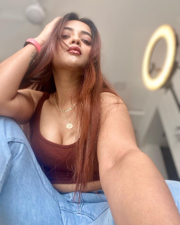 FzYUI-VWYAEiUrM?format=jpg&name=900x900