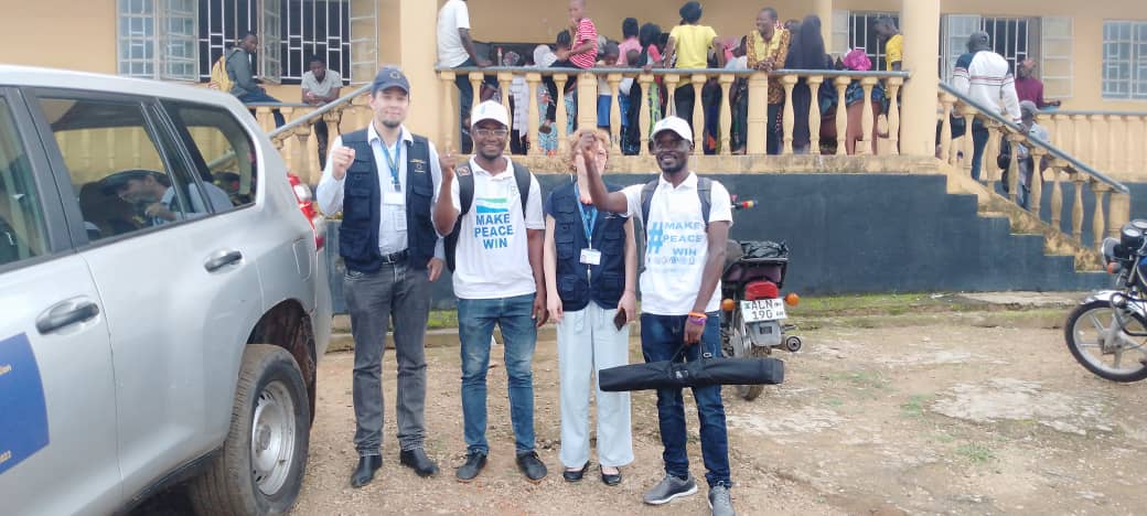 HerFutureFound1's tweet photo. Election Day in Kabala, Koinadugu District. We are hopeful that peace will surely win the 🇸🇱 2023 elections.
The Youth Election Laboratory and EU Election Observation Team on teamwork
#MakePeaceWin
@BukolaAAdelehin @IrlEmbFreetown @EUinSierraLeone @MFAIceland
#MakePeaceWin https://t.co/2ZlKjpqK5u