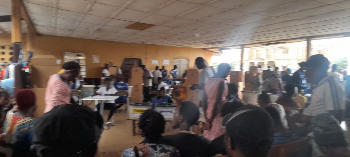 HerFutureFound1's tweet photo. Election Day in Kabala, Koinadugu District. We are hopeful that peace will surely win the 🇸🇱 2023 elections.
The Youth Election Laboratory and EU Election Observation Team on teamwork
#MakePeaceWin
@BukolaAAdelehin @IrlEmbFreetown @EUinSierraLeone @MFAIceland
#MakePeaceWin https://t.co/2ZlKjpqK5u