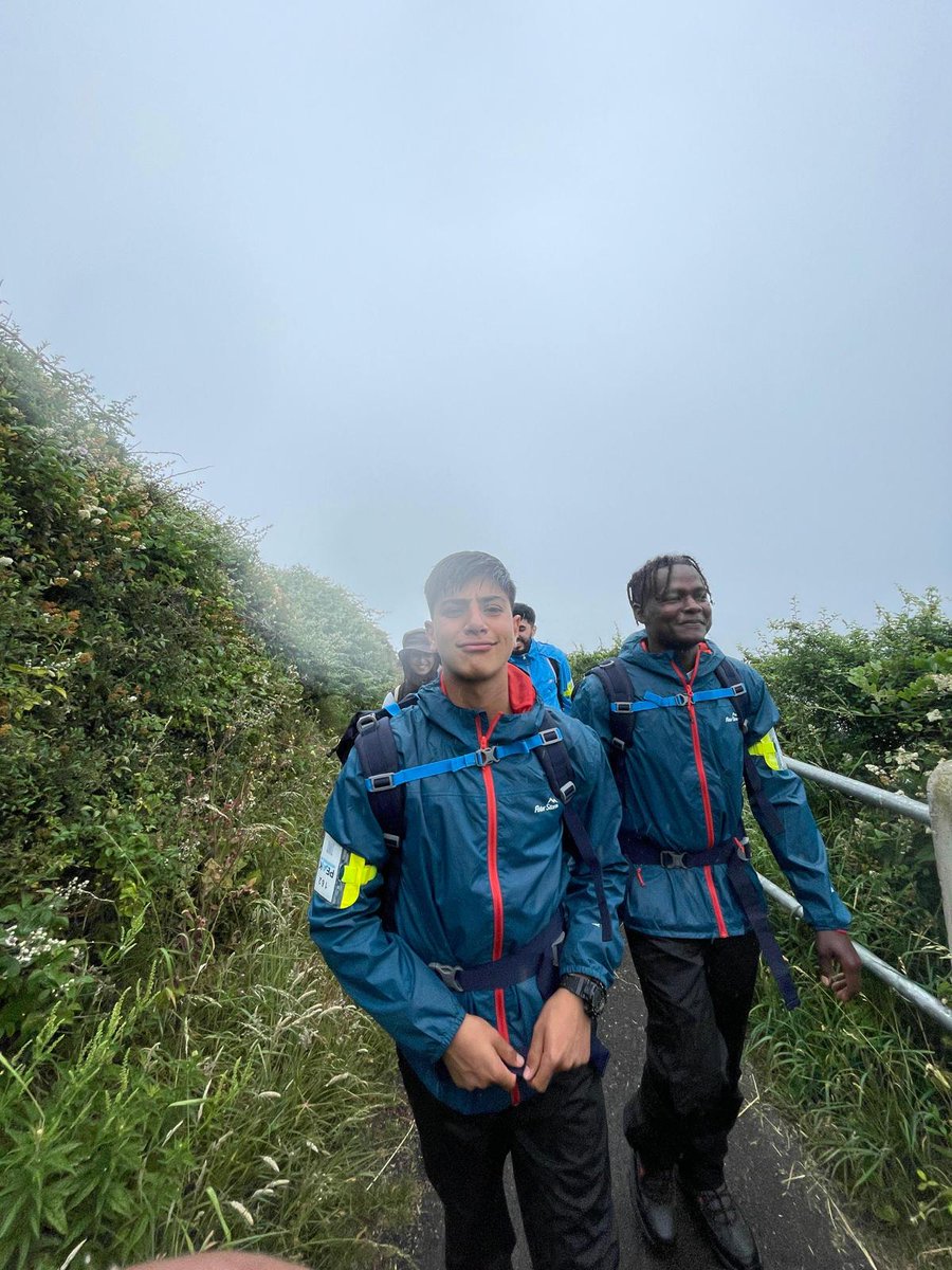positiveyouthUK's tweet photo. Great to see our newly arrived young people exploring the great outdoors on a hike led by the @InclusionActive

The project is part of a unique newly arrived refugee and migrant @DofE bronze award that our young people have co created.

#RefugeeWeek2023 #refugeeswelcome https://t.co/ud75m4fMHh