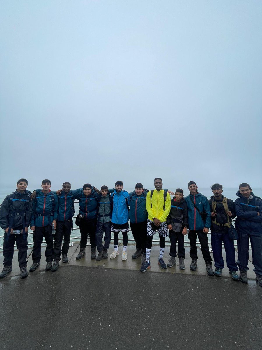 positiveyouthUK's tweet photo. Great to see our newly arrived young people exploring the great outdoors on a hike led by the @InclusionActive

The project is part of a unique newly arrived refugee and migrant @DofE bronze award that our young people have co created.

#RefugeeWeek2023 #refugeeswelcome https://t.co/ud75m4fMHh
