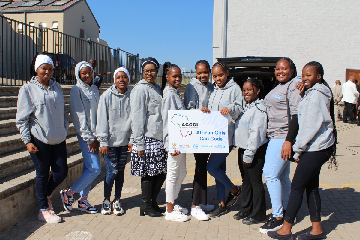 unwomenSA's tweet image. We are ready to go! The @AGCCI_Africa1 🇿🇦 program has officially started today. Over the next 10 days, 40 girls from selected public schools will learn how to code, be introduced to robotics, and have their love for STEM ignited and invigorated.

#AfricanGirlsCanCode
#GirlsInSTEM