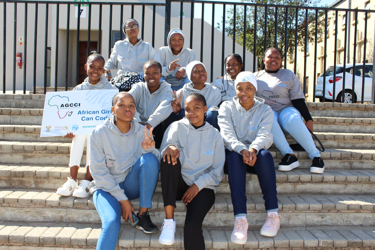 unwomenSA's tweet image. We are ready to go! The @AGCCI_Africa1 🇿🇦 program has officially started today. Over the next 10 days, 40 girls from selected public schools will learn how to code, be introduced to robotics, and have their love for STEM ignited and invigorated.

#AfricanGirlsCanCode
#GirlsInSTEM