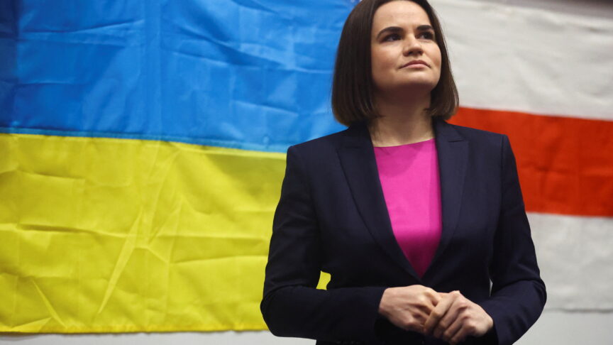 Tsihanouskaya's tweet image. Belarus stands at a historic crossroads. On one road, there is Europe, there is independence, prosperity &amp;amp; democracy. On the other road is the rule of infighting bandits, there is chaos, thievery &amp;amp; isolation. Our goals are clear; victory for #Ukraine &amp;amp; freedom for #Belarus.