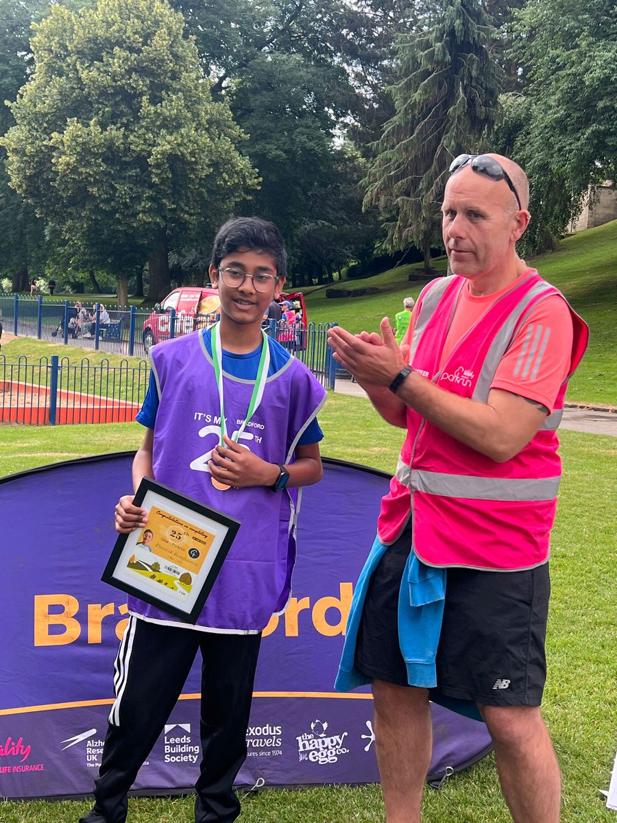 Jegashree1's tweet photo. #TeamRainbow kids Rakshith (Age 7), Rohit (Age 10), and Phavesh (Age 13)  completed their 25th 5 km parkrun today. Special thanks to Mr.Harris J, Head Teacher of the Rainbow School and all the volunteers, for your motivation. @Bradfordparkrun @rainbowPLA @Rainbow_Sports2 https://t.co/KvklDQ6IzK