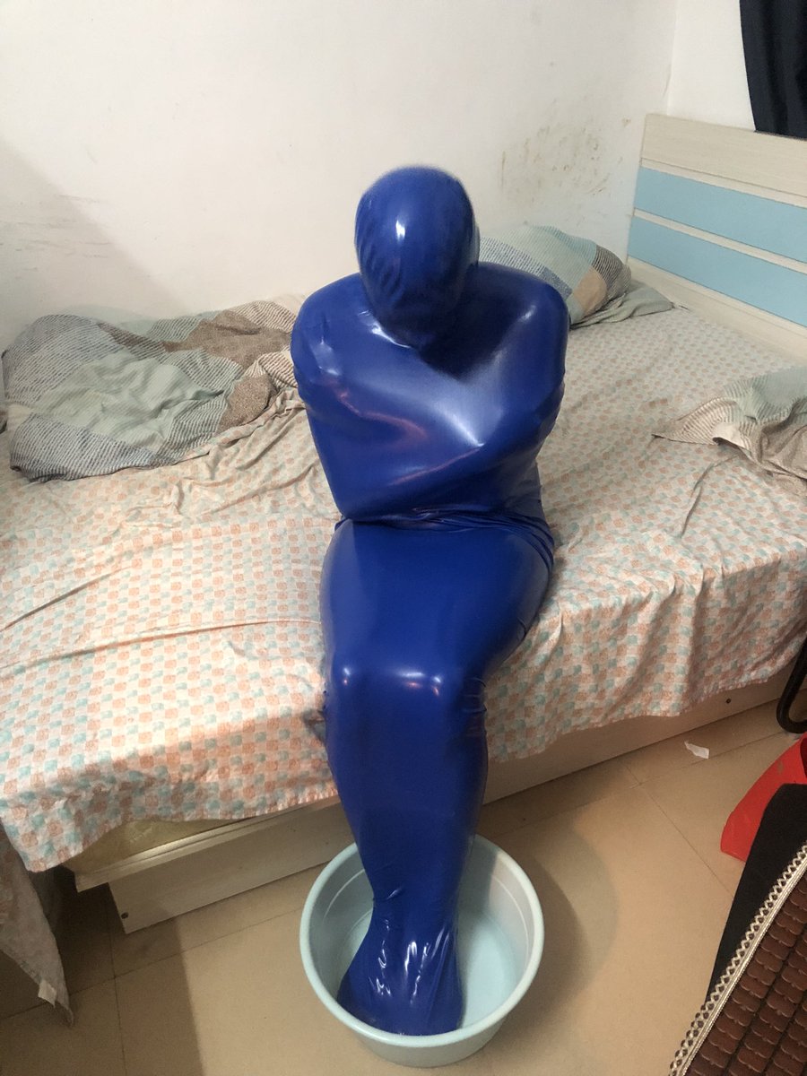 Wake up confused, wondering what was happening before stucked in that bag