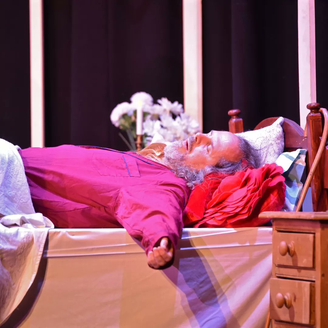 SouthgateOpera's tweet image. FINAL CHANCES TO SEE CAVALLERIA RUSTICANA &amp;amp; GIANNI SCHICCHI TODAY!

2 PERFORMANCES - DON'T MISS OUT!

TICKETS: wyllyottstheatre.co.uk/whats-on/giann…

#puccini #giacomopuccini #giannischicchi #omiobabbinocaro #mascagni #pietromascagni #cavalleriarusticana @Wyllyotts 
Photos by: @Steve_Beeston