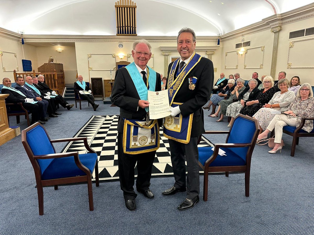 St James's Lodge tweet media